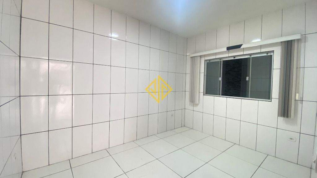 Casa para alugar com 3 quartos, 120m² - Foto 11