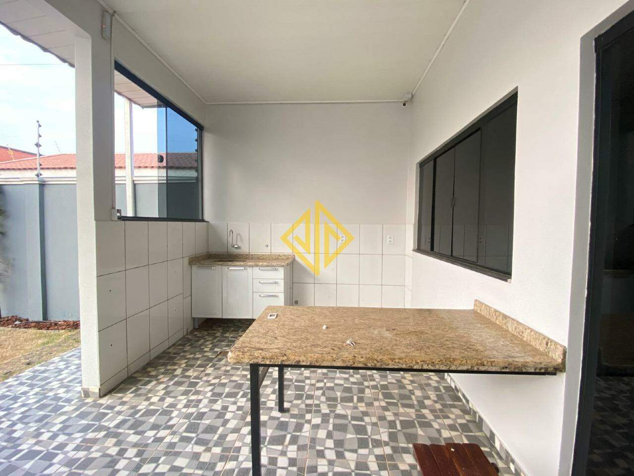 Casa para alugar com 2 quartos, 95m² - Foto 13