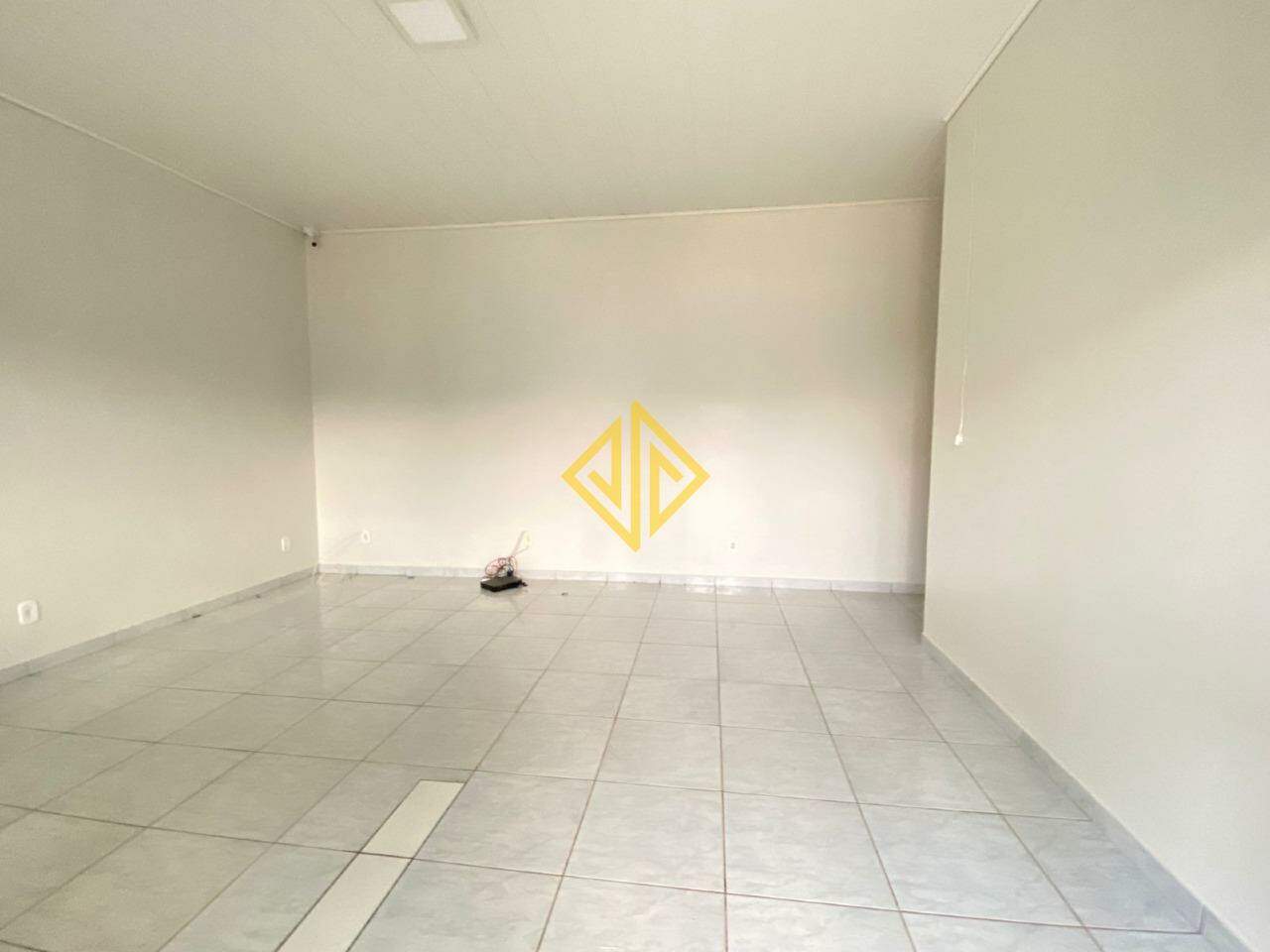 Casa para alugar com 2 quartos, 95m² - Foto 7