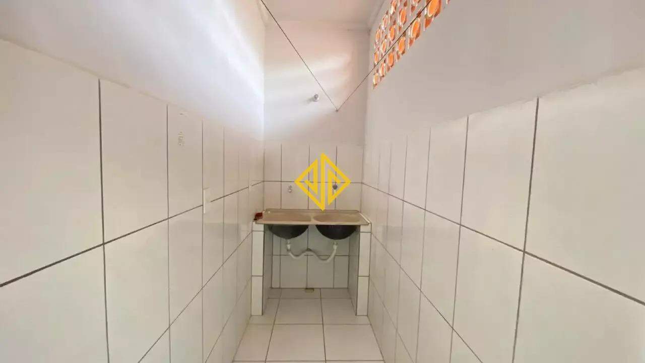 Apartamento para alugar com 1 quarto, 580m² - Foto 9