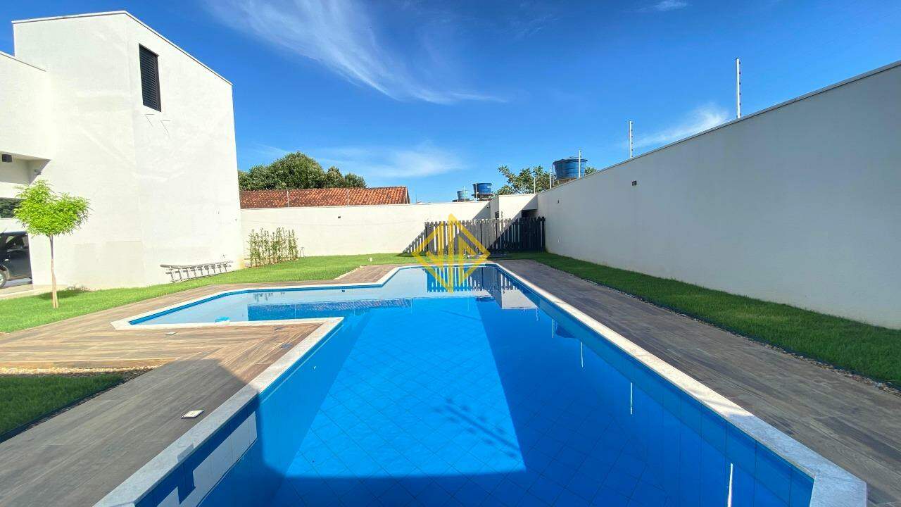 Casa à venda com 3 quartos, 328m² - Foto 10