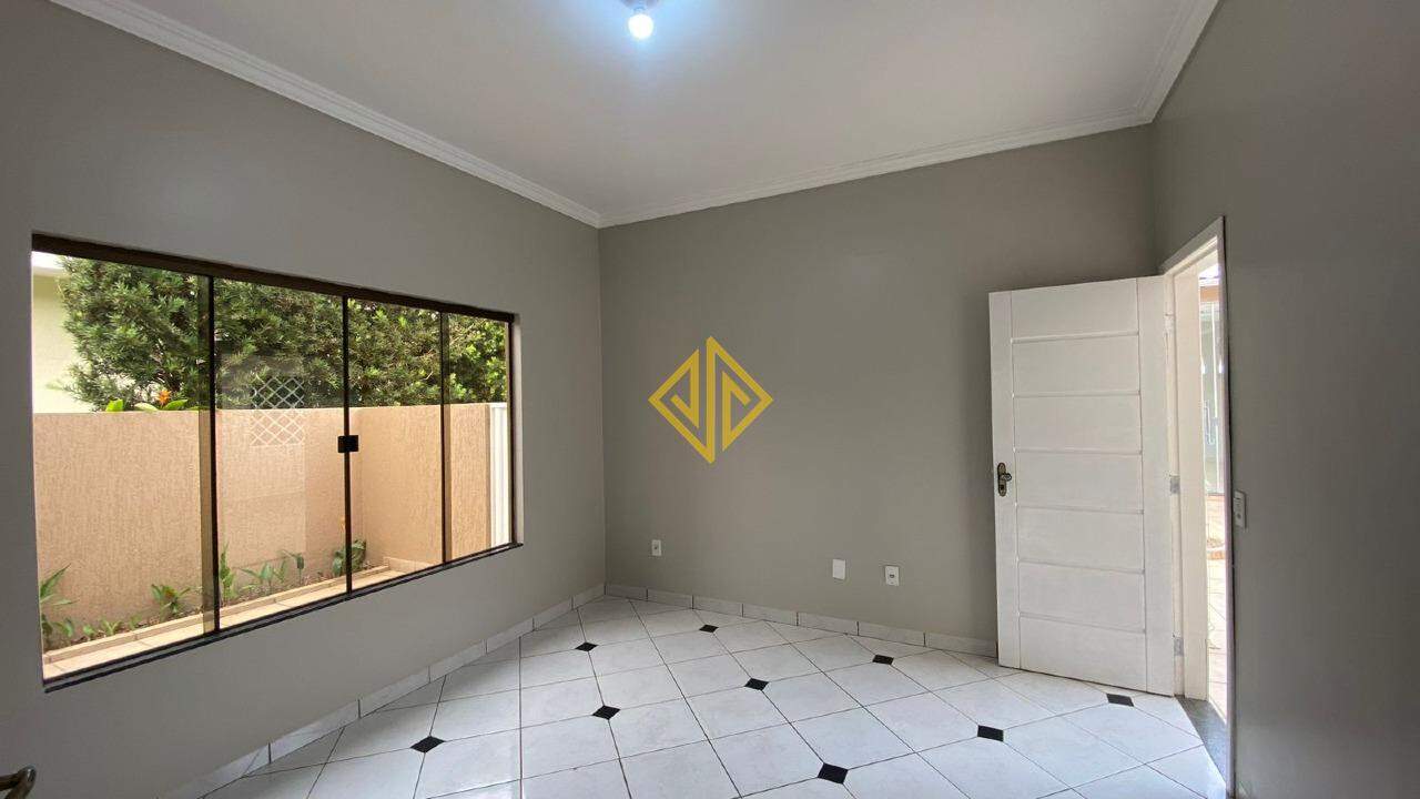 Casa à venda com 4 quartos, 180m² - Foto 9