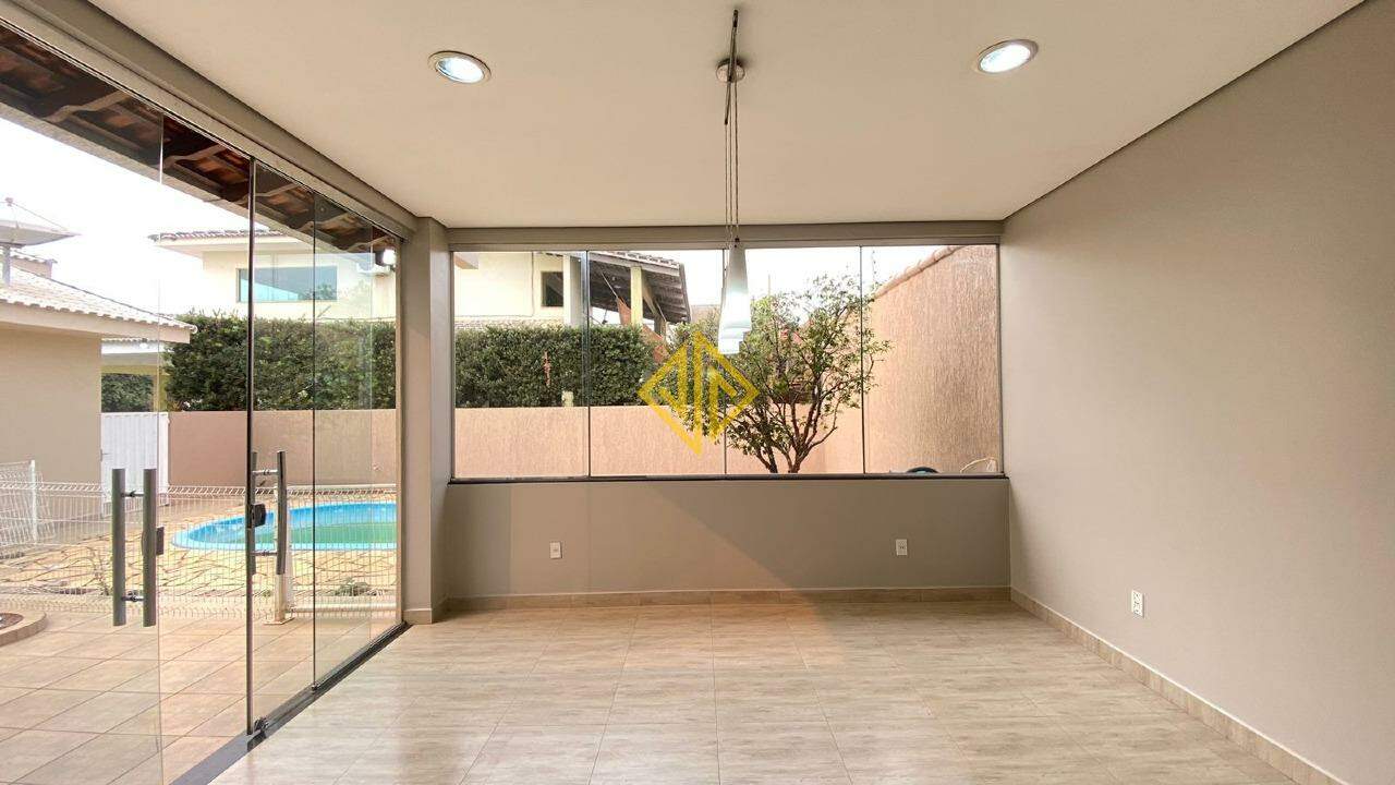 Casa à venda com 4 quartos, 180m² - Foto 15