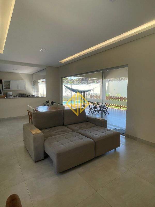 Casa à venda com 3 quartos, 268m² - Foto 17