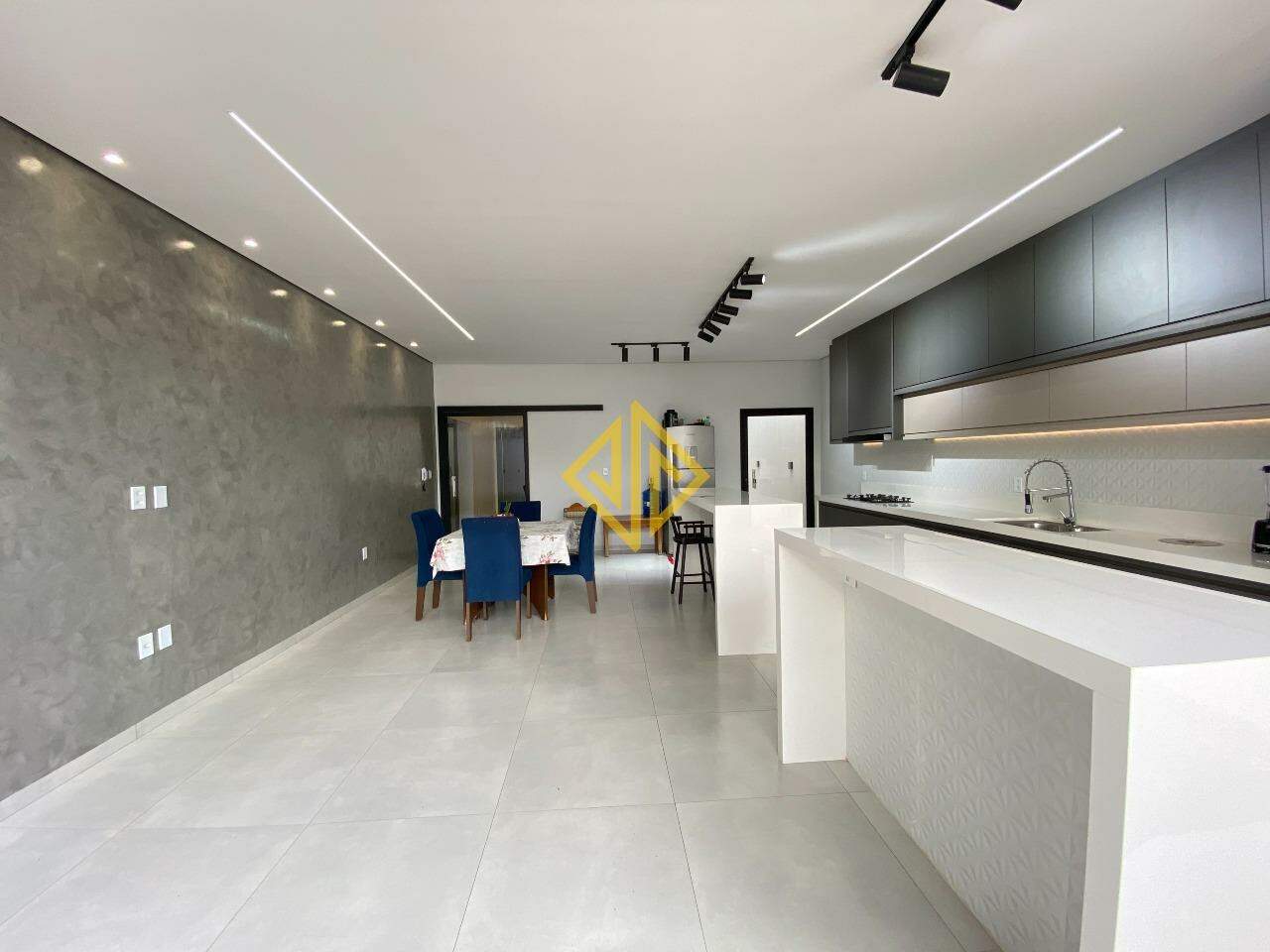 Casa à venda com 3 quartos, 169m² - Foto 13