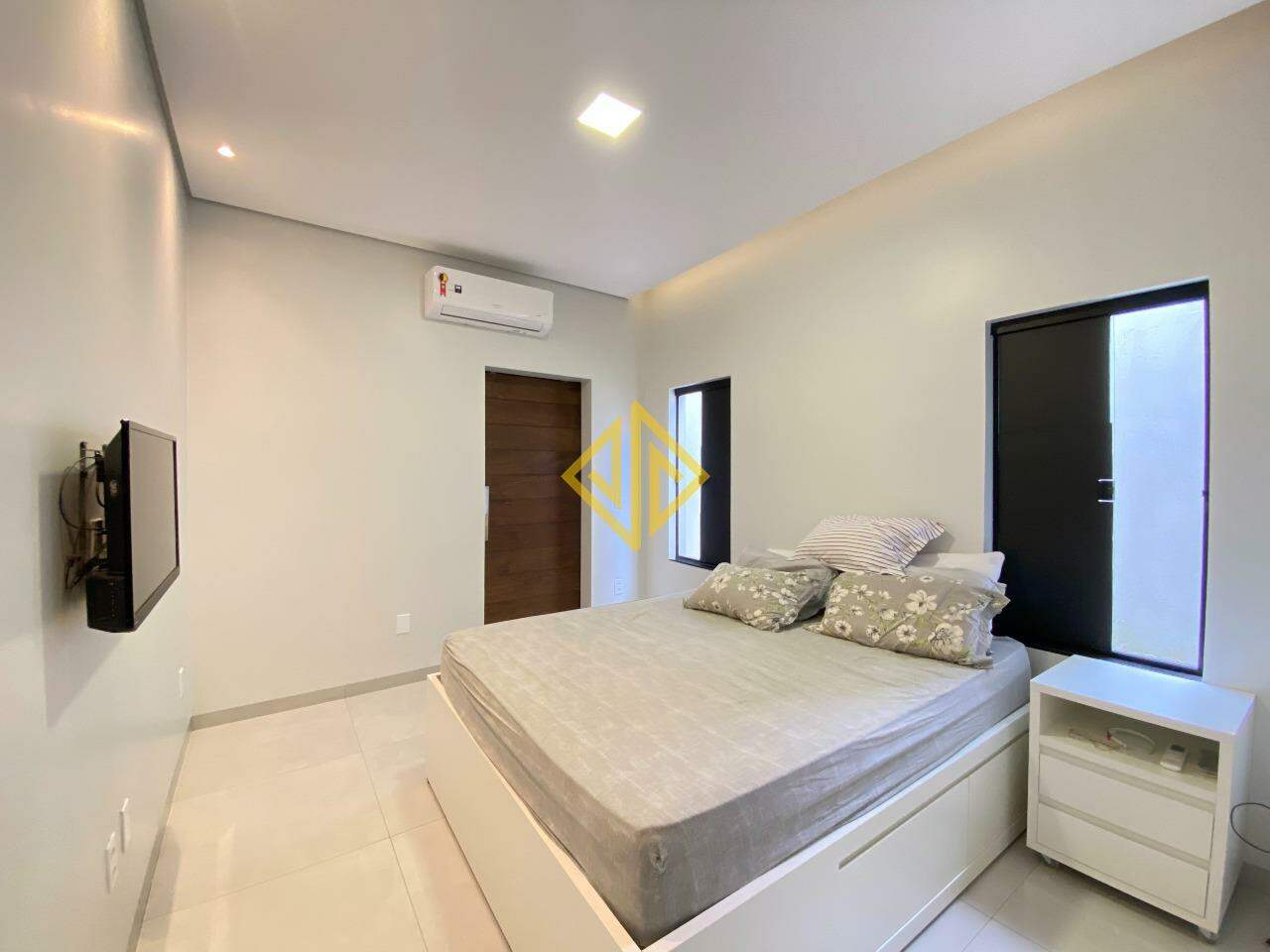 Casa à venda com 3 quartos, 169m² - Foto 8