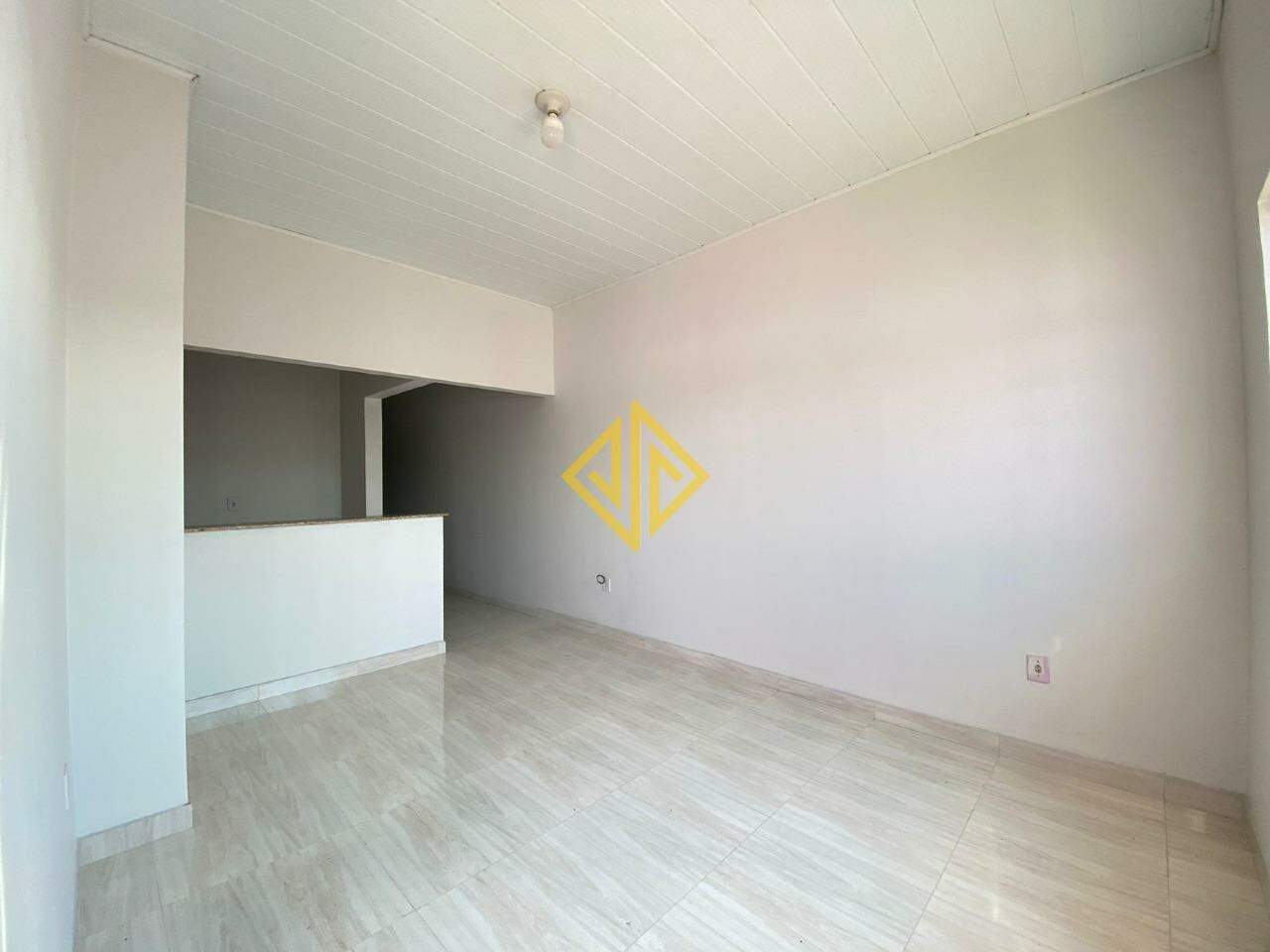 Casa para alugar com 2 quartos, 70m² - Foto 2