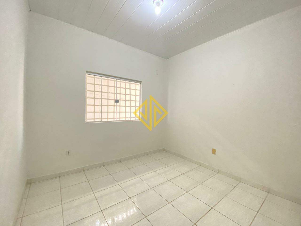 Casa para alugar com 2 quartos, 70m² - Foto 6