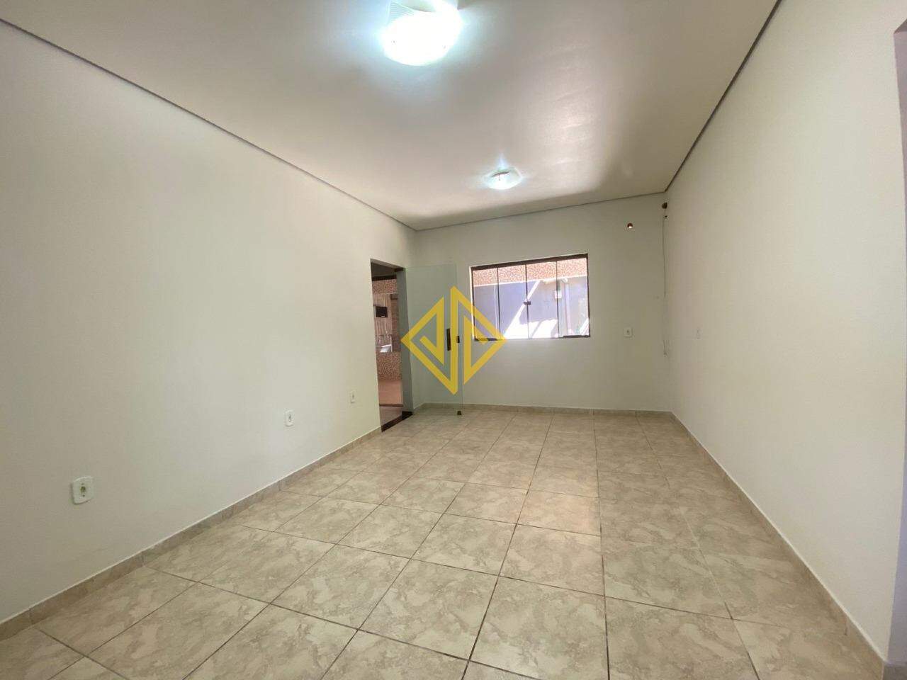 Casa para alugar com 2 quartos, 150m² - Foto 3