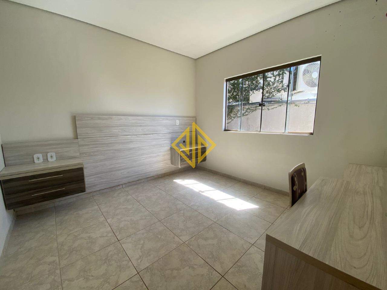 Casa para alugar com 2 quartos, 150m² - Foto 9