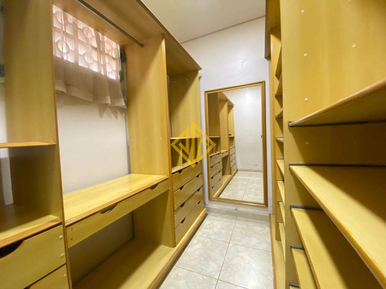 Casa para alugar com 2 quartos, 150m² - Foto 7