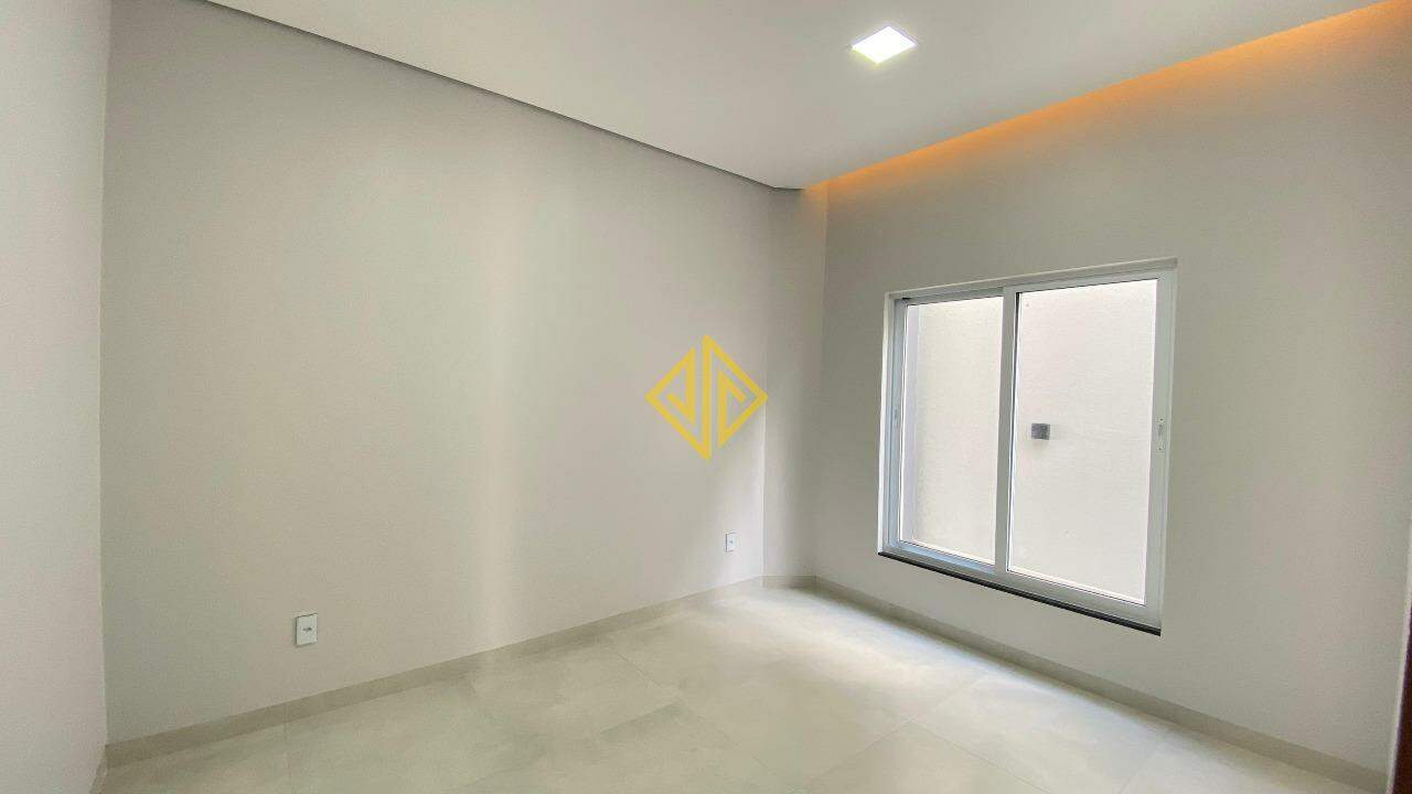 Casa à venda com 3 quartos, 123m² - Foto 4