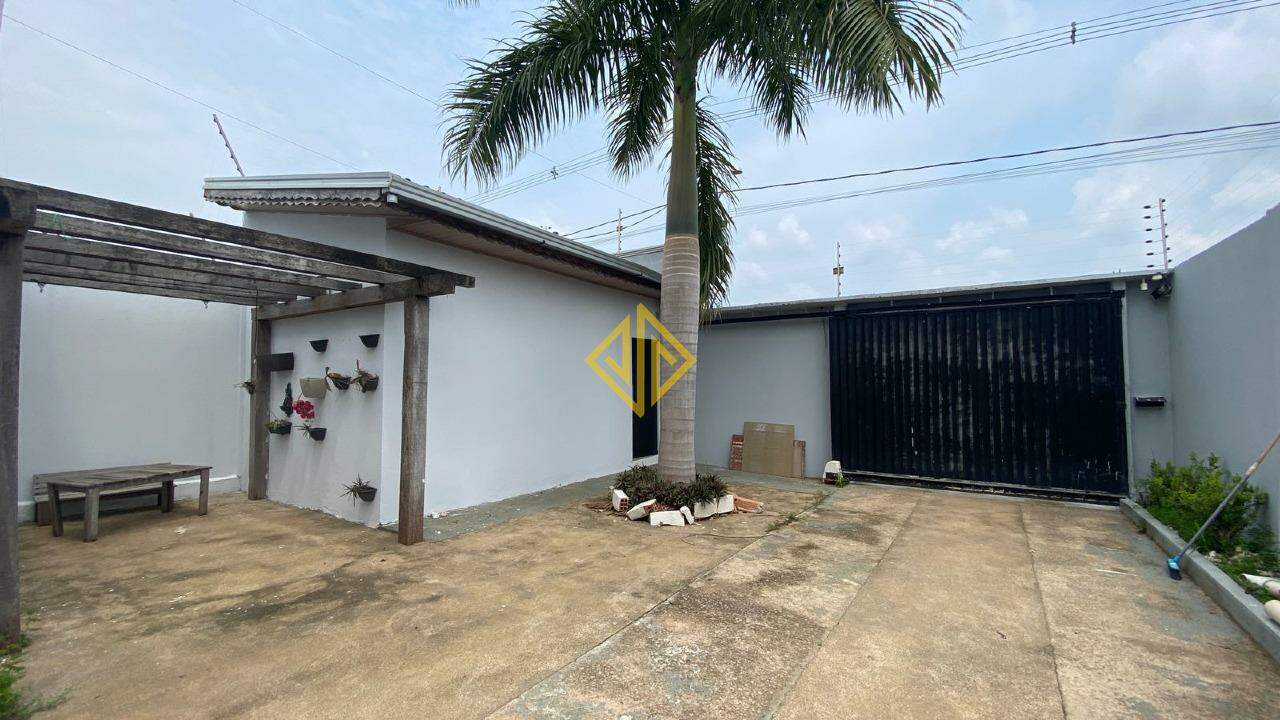 Casa para alugar com 2 quartos, 165m² - Foto 13