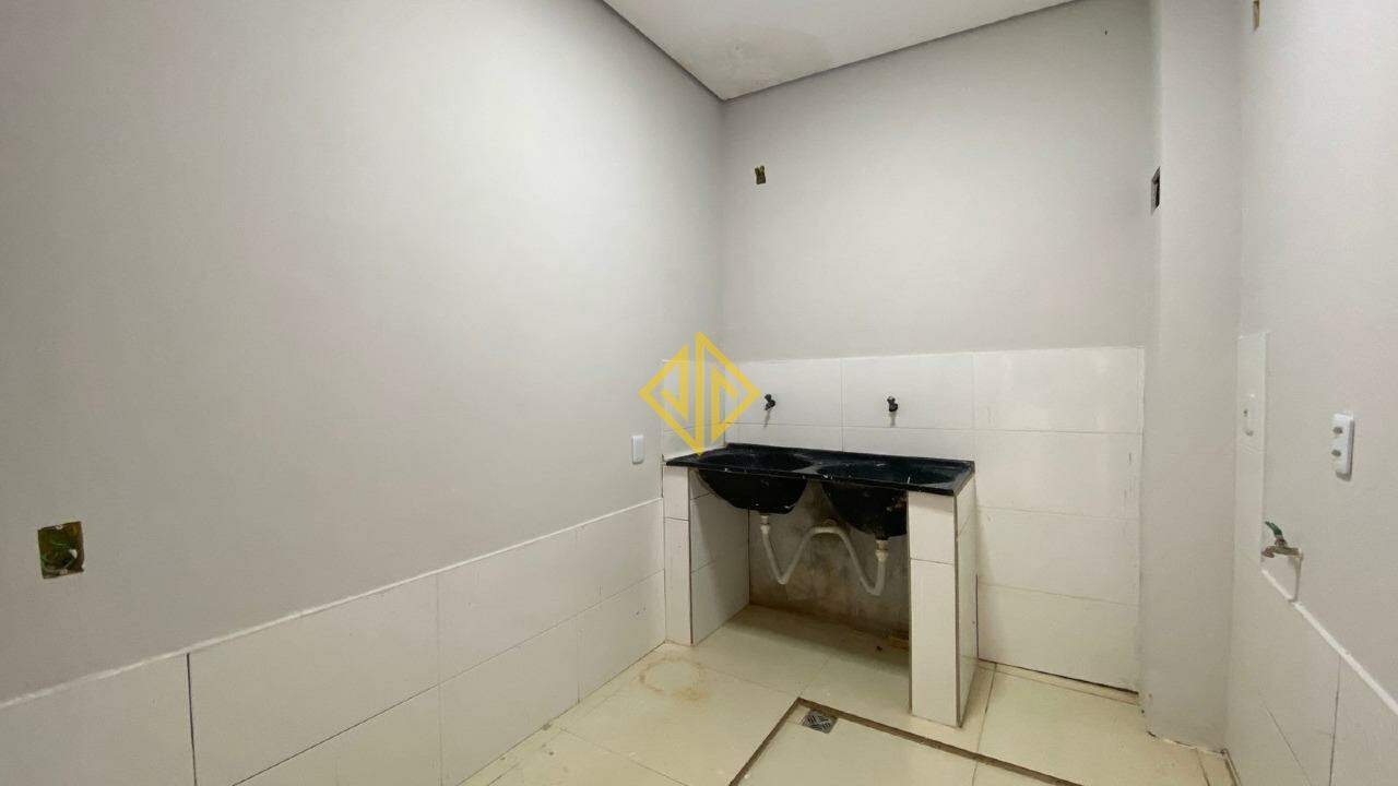 Casa para alugar com 2 quartos, 165m² - Foto 11