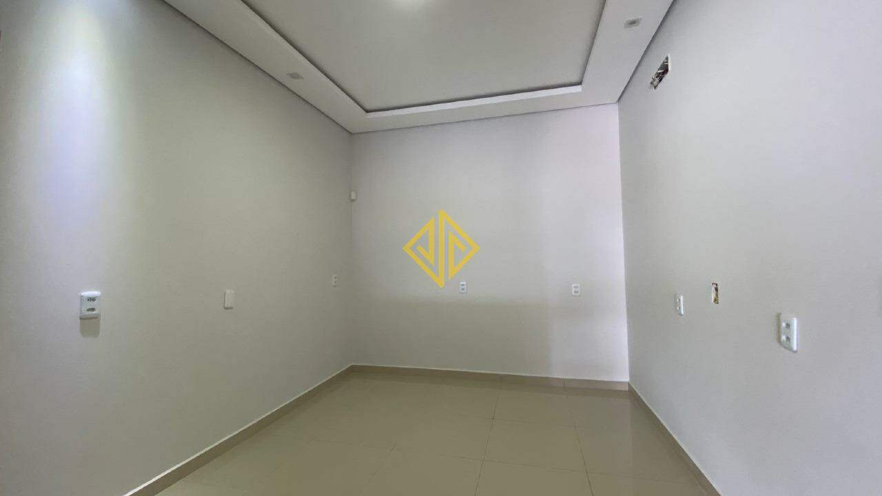 Casa para alugar com 2 quartos, 165m² - Foto 4