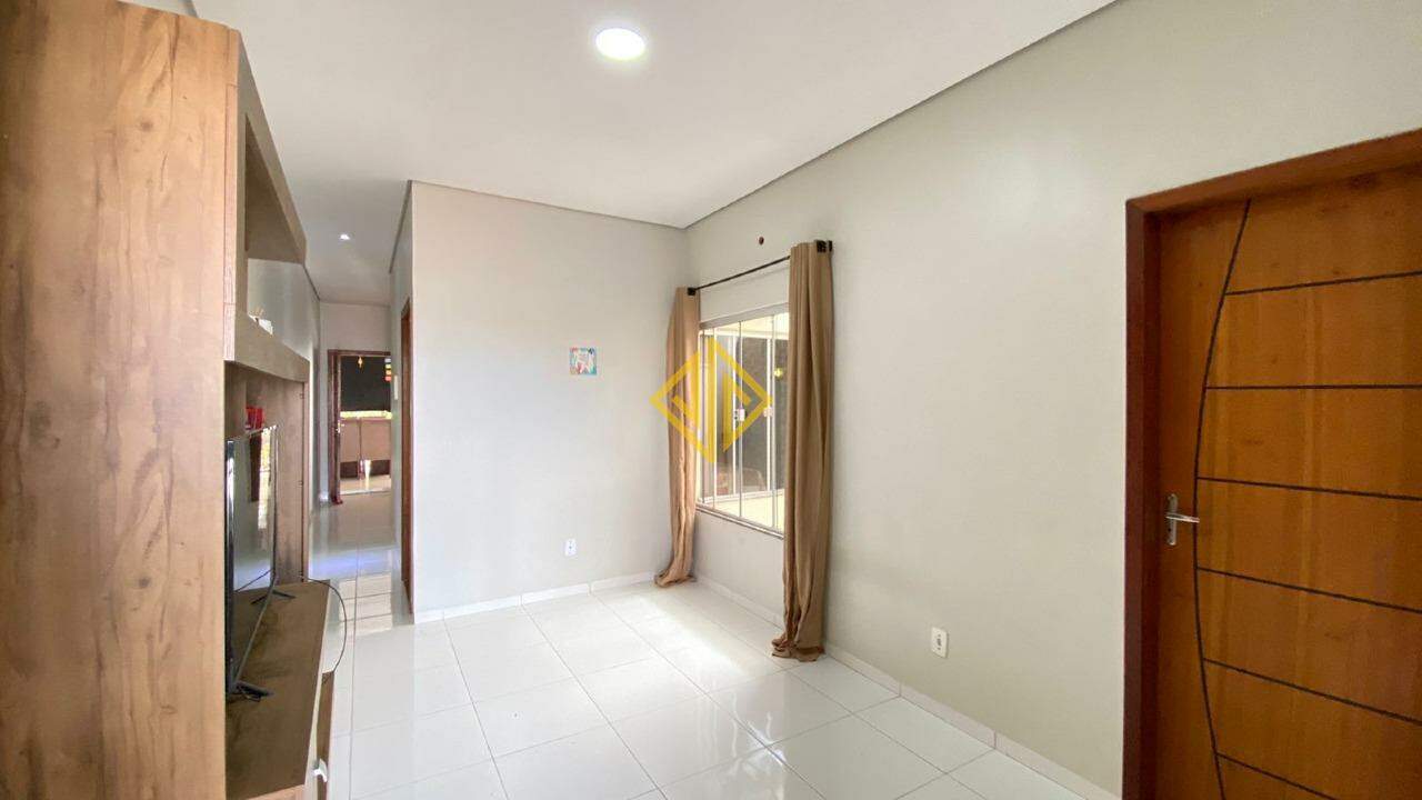 Casa à venda com 2 quartos, 58m² - Foto 2