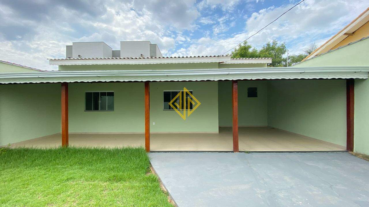 Casa à venda com 3 quartos, 140m² - Foto 1