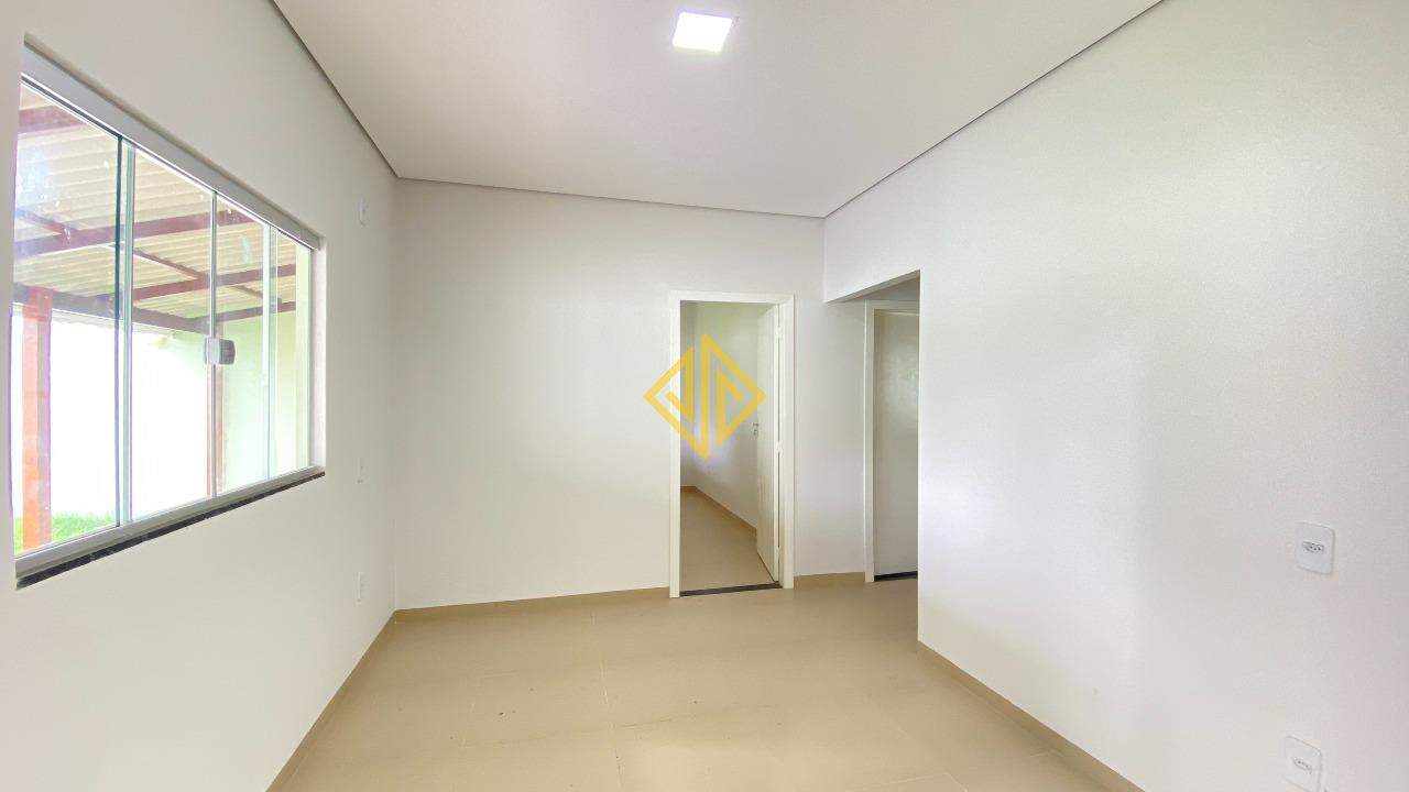 Casa à venda com 3 quartos, 140m² - Foto 4