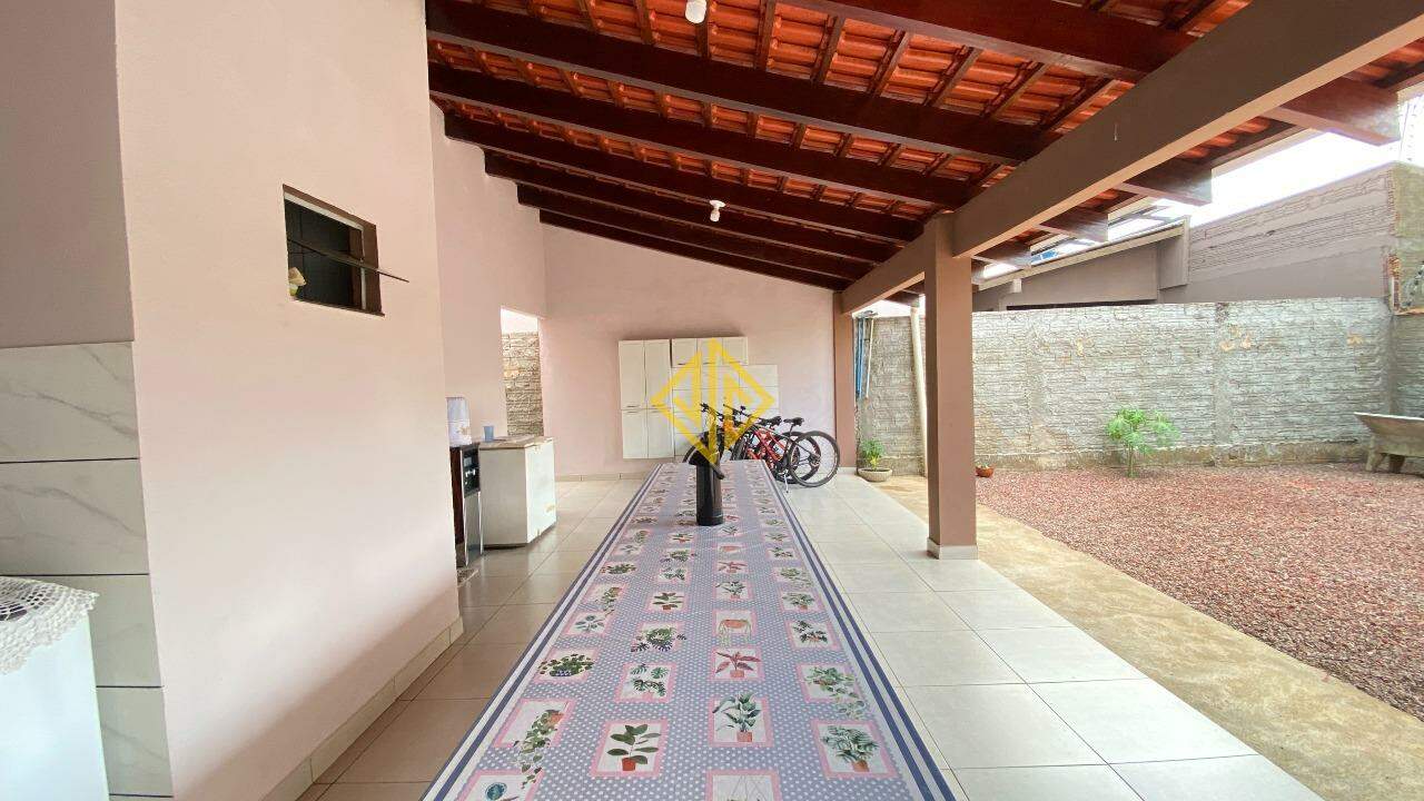 Casa à venda com 3 quartos, 161m² - Foto 11