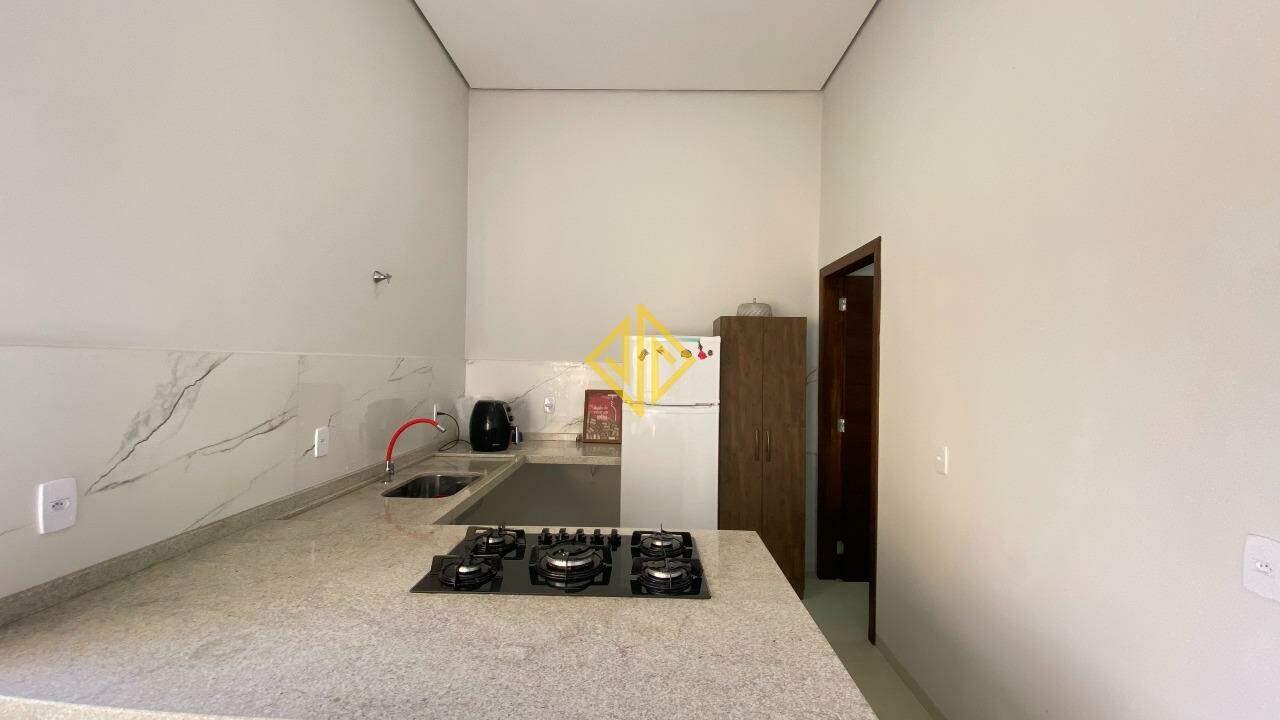 Casa à venda com 3 quartos, 106m² - Foto 11