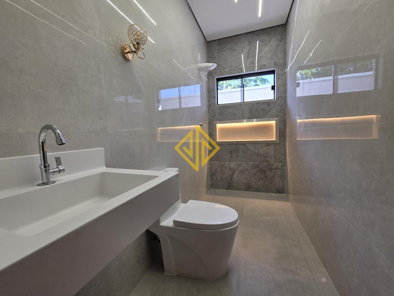 Casa à venda no Setor 05: 