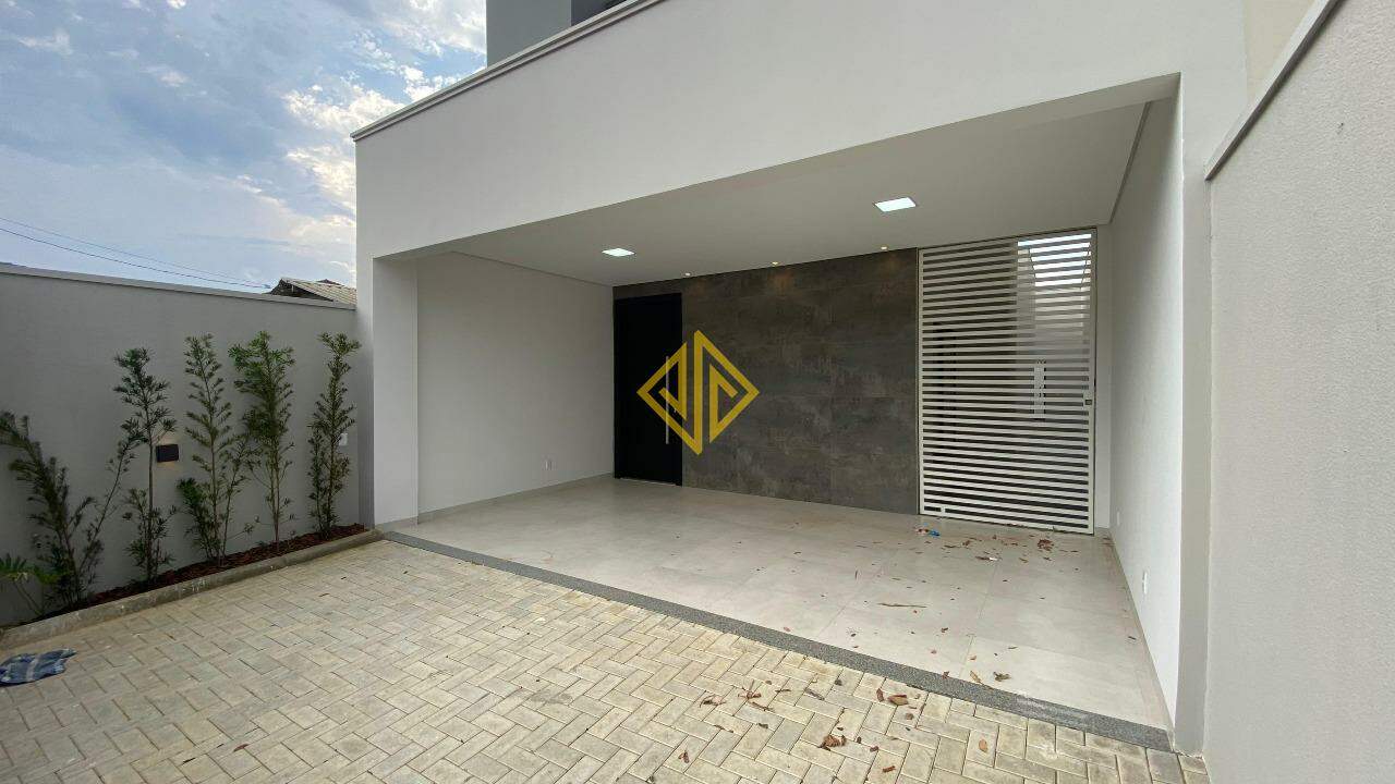 Casa à venda com 3 quartos, 118m² - Foto 2