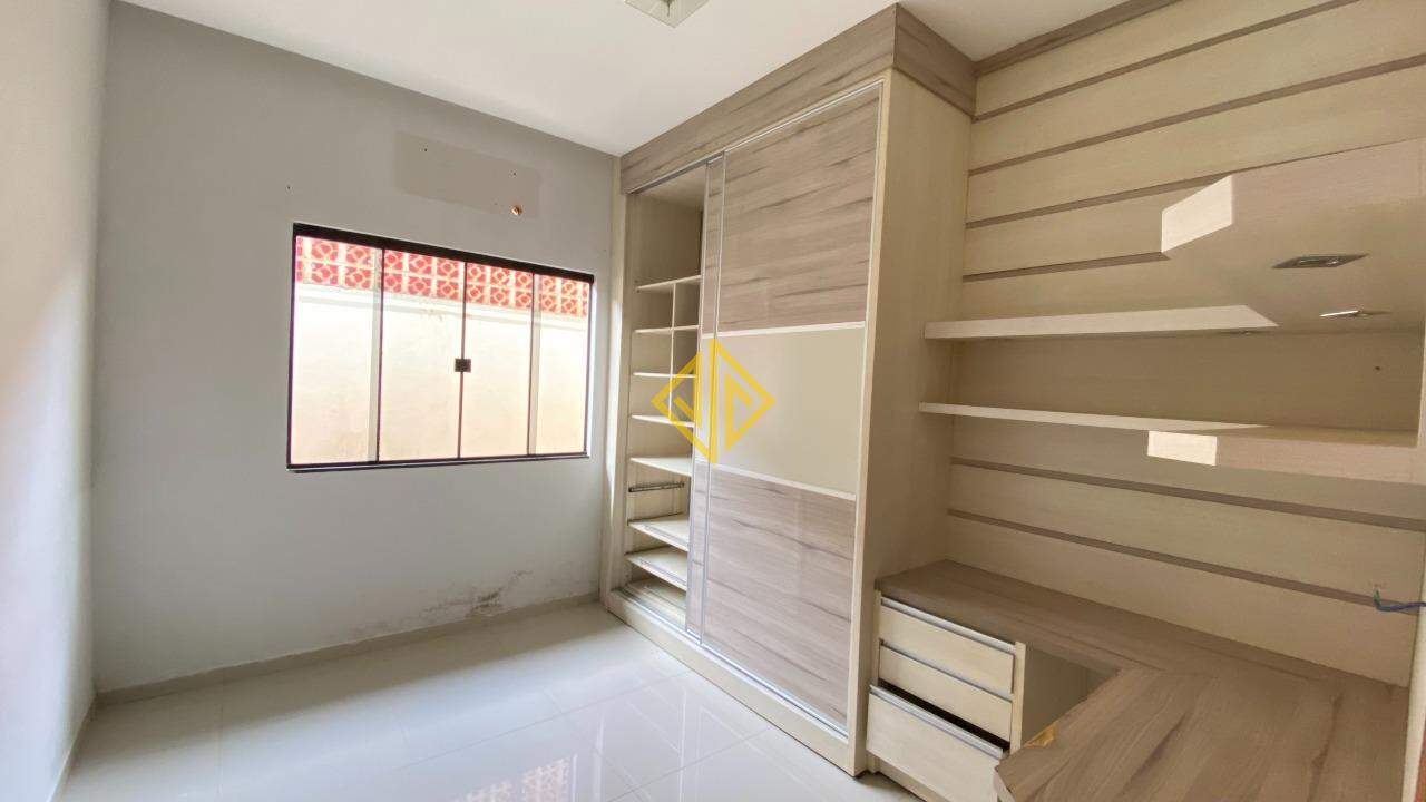 Casa à venda com 3 quartos, 222m² - Foto 8