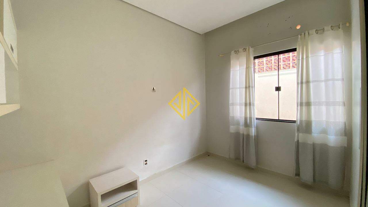 Casa à venda com 3 quartos, 222m² - Foto 10