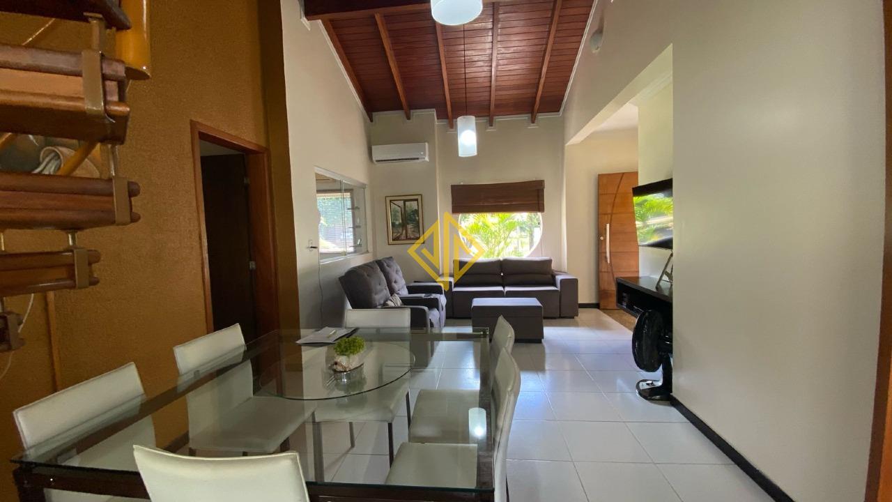 Casa à venda com 4 quartos, 202m² - Foto 2