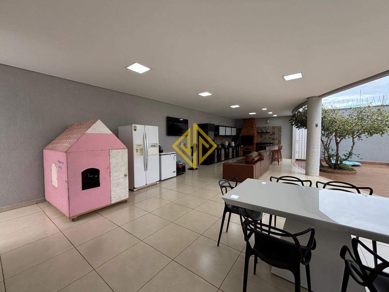 Casa à venda no Setor 03: 