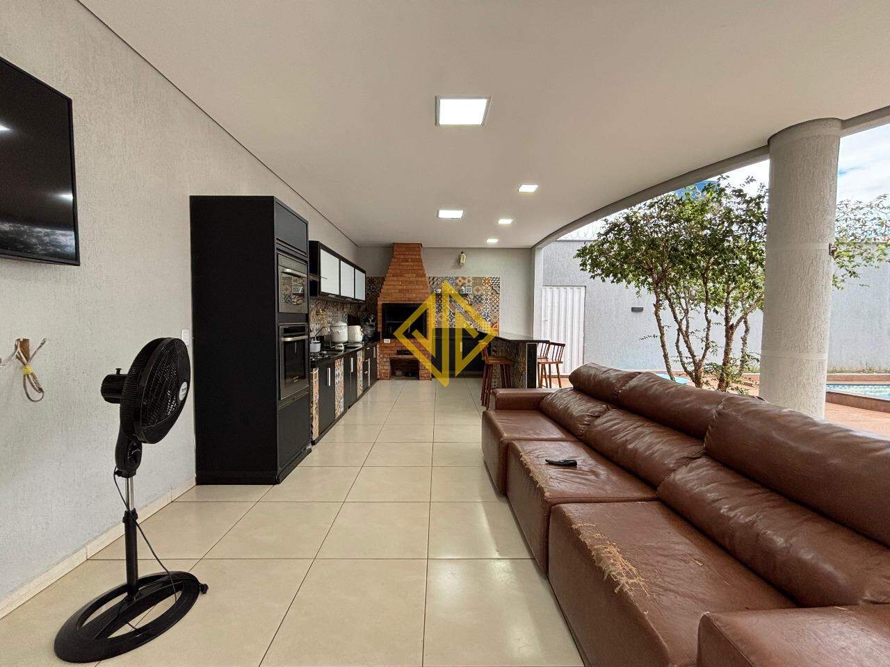 Casa à venda no Setor 03: 
