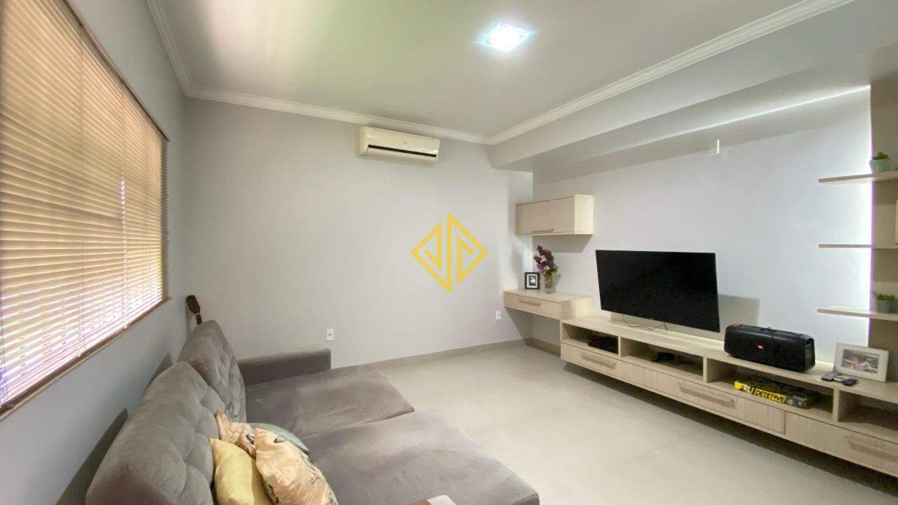 Casa à venda com 3 quartos, 316m² - Foto 17