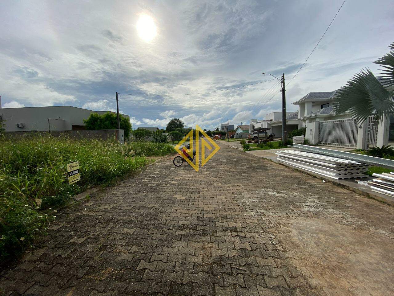 Terreno à venda no Condomínio Park Tropical II: