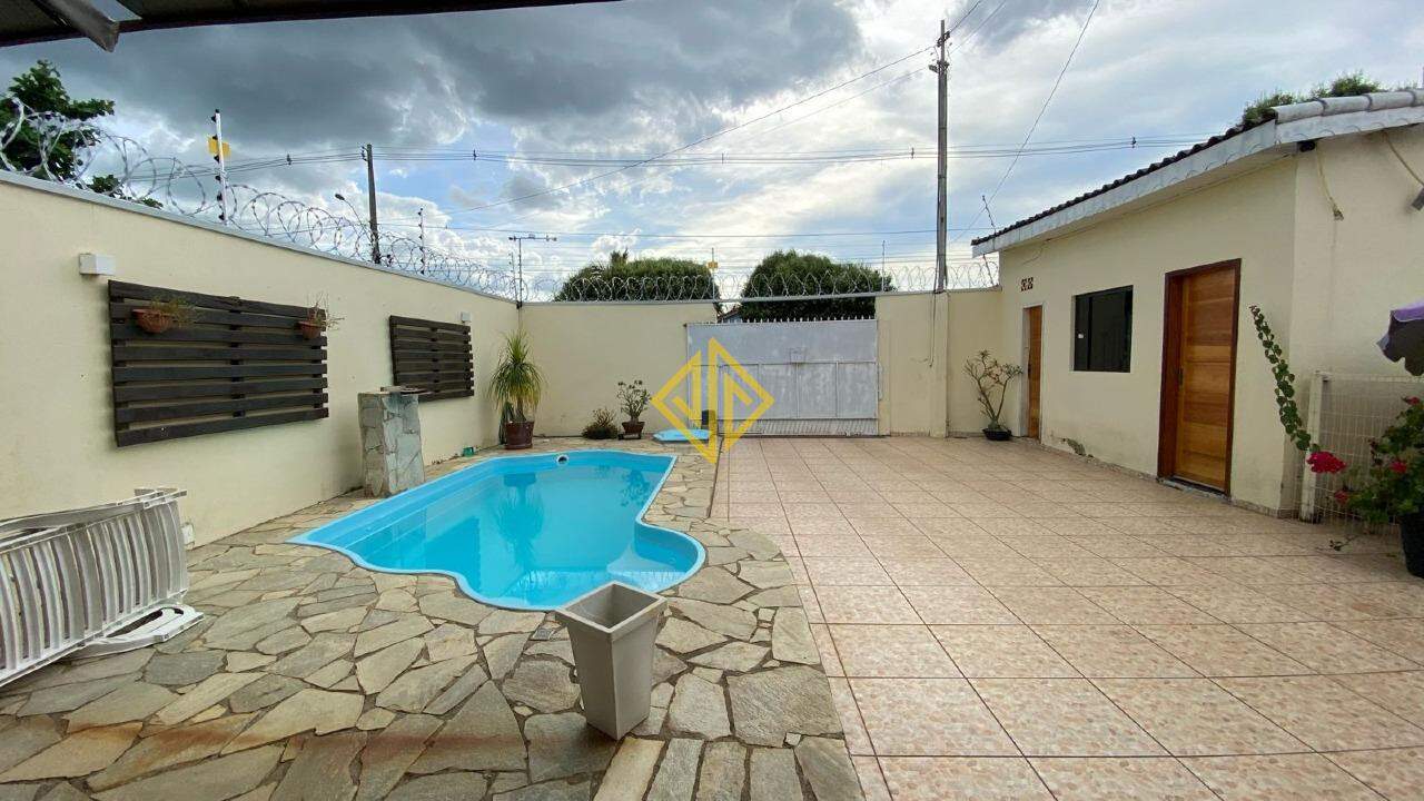 Casa à venda com 3 quartos, 164m² - Foto 3