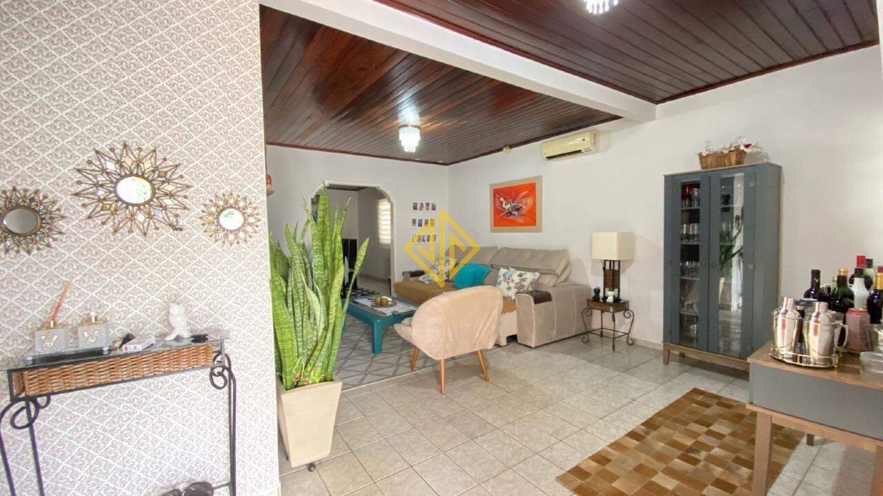 Casa à venda com 3 quartos, 164m² - Foto 6