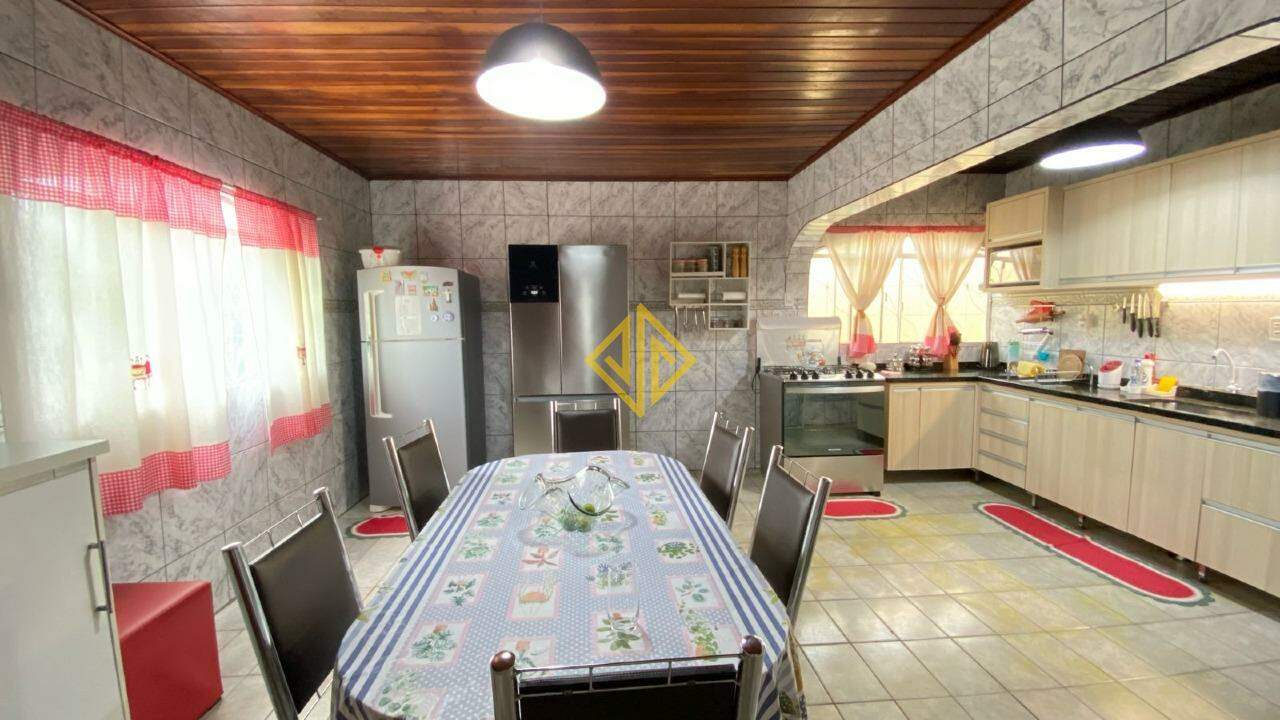 Casa à venda com 3 quartos, 164m² - Foto 13