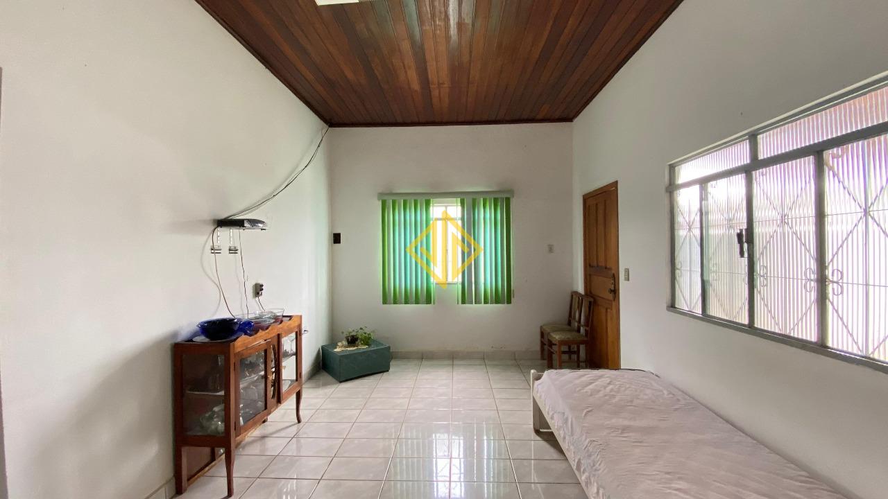 Casa à venda no Setor 01: 