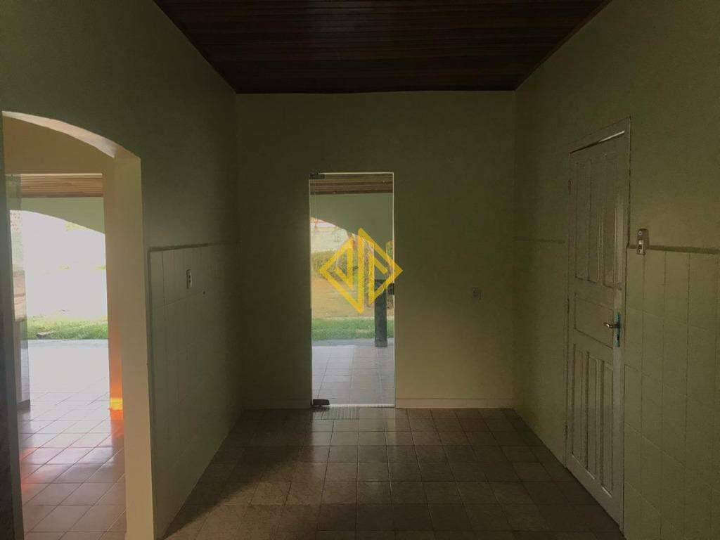 Casa à venda com 3 quartos, 218m² - Foto 6