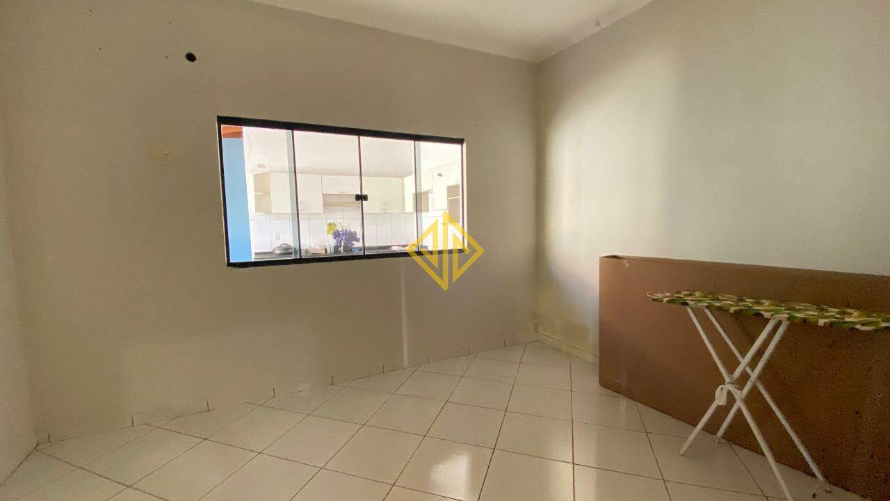 Casa à venda com 4 quartos, 211m² - Foto 11