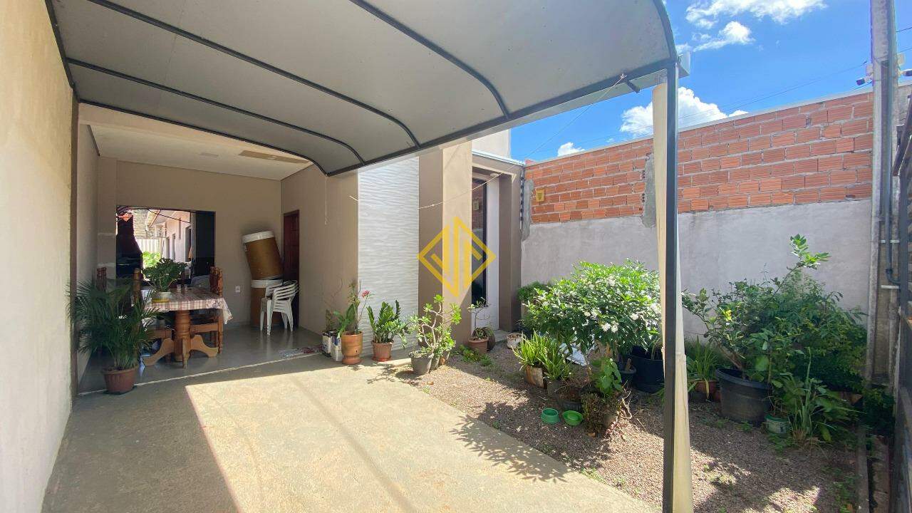 Casa à venda com 3 quartos, 86m² - Foto 2