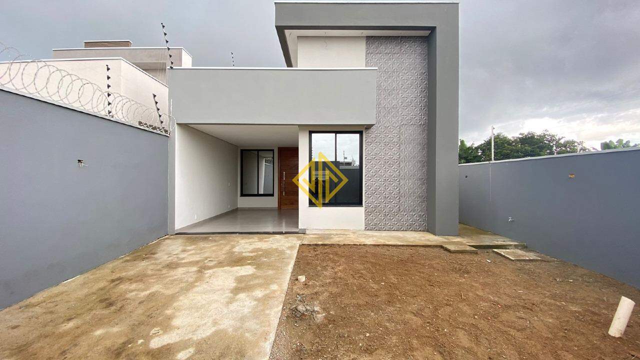 Casa à venda com 3 quartos, 98m² - Foto 1