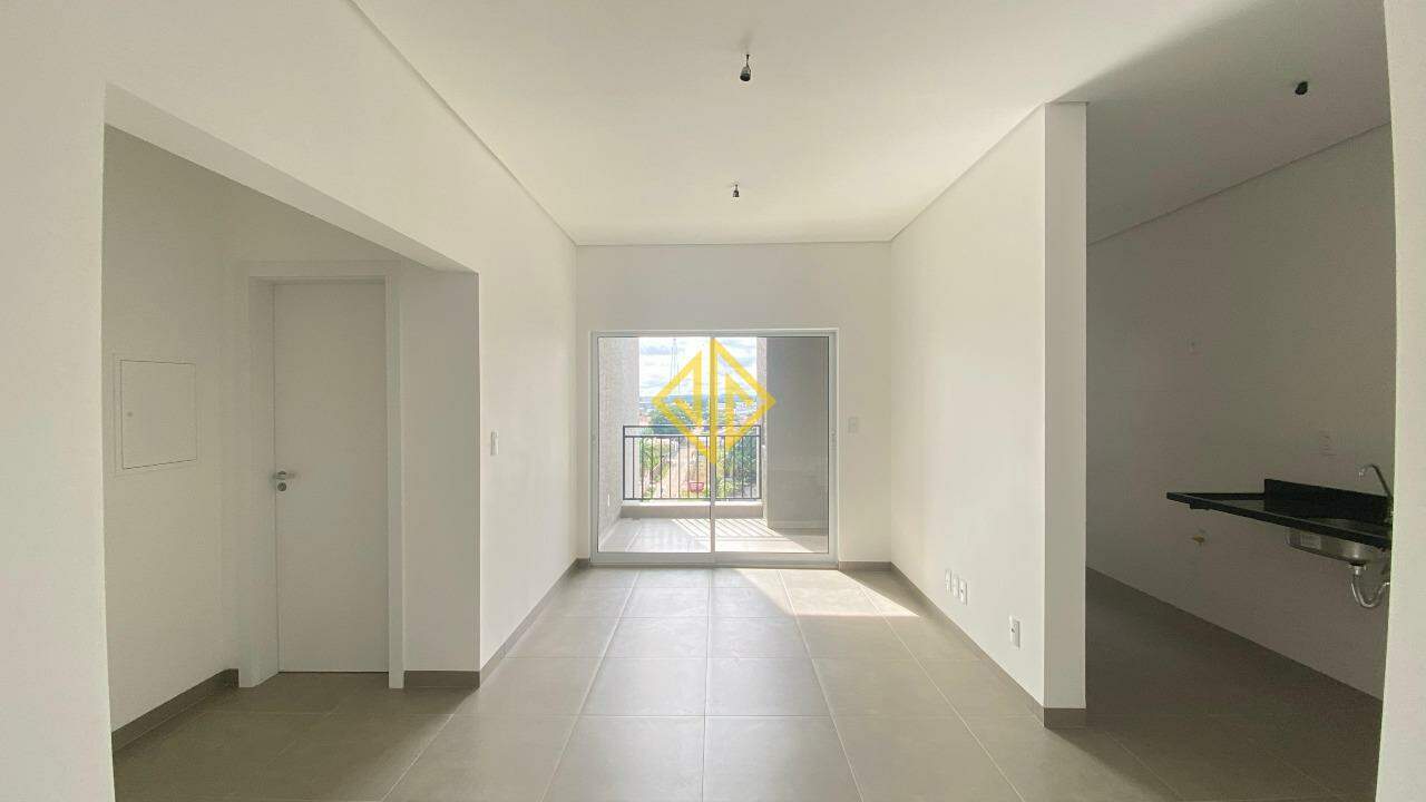 Apartamento para alugar com 2 quartos, 88m² - Foto 3