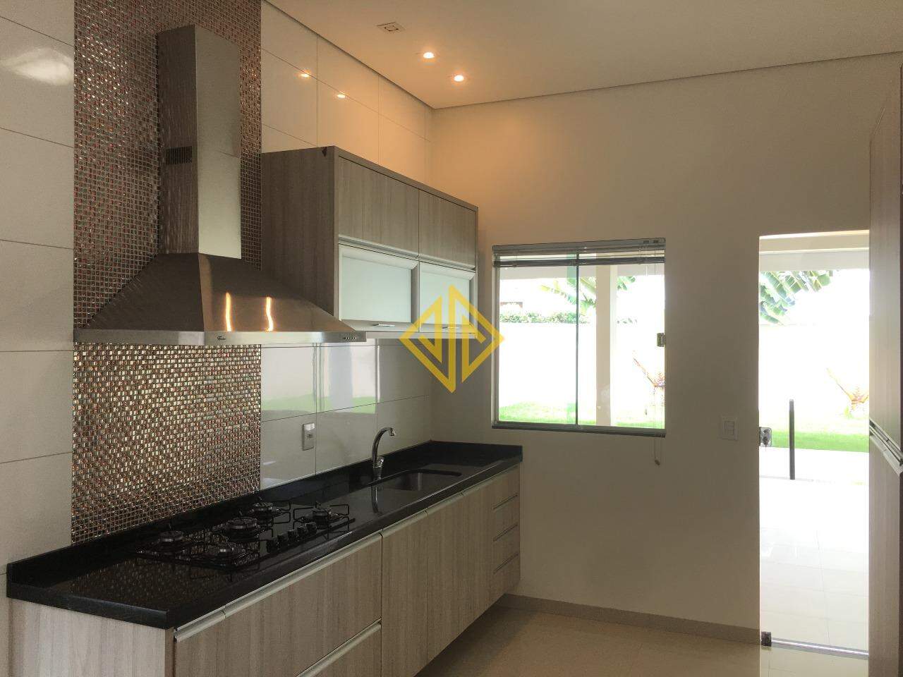 Casa para aluguel no Setor Institucional: 