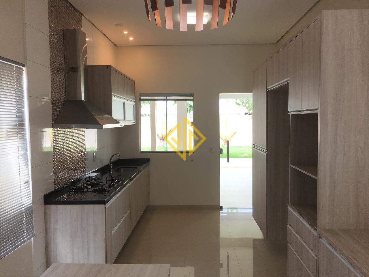 Casa para aluguel no Setor Institucional: 