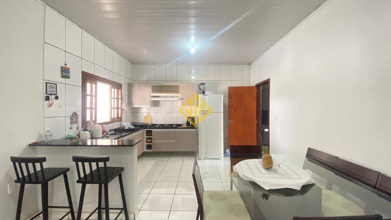 Casa à venda com 2 quartos, 140m² - Foto 7