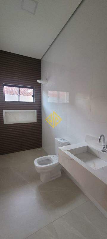 Casa à venda com 2 quartos, 75m² - Foto 11