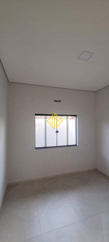Casa à venda com 2 quartos, 75m² - Foto 14