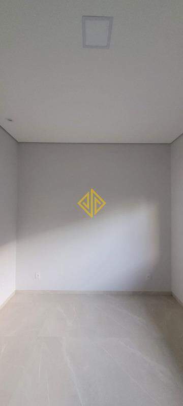 Casa à venda com 2 quartos, 75m² - Foto 17
