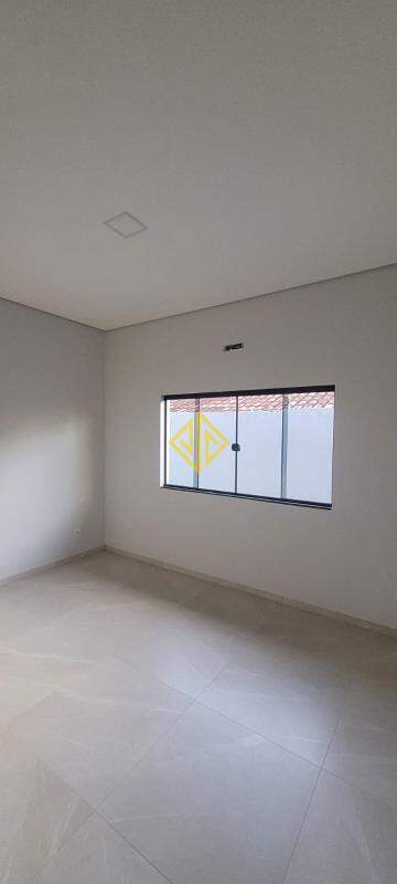 Casa à venda com 2 quartos, 75m² - Foto 13