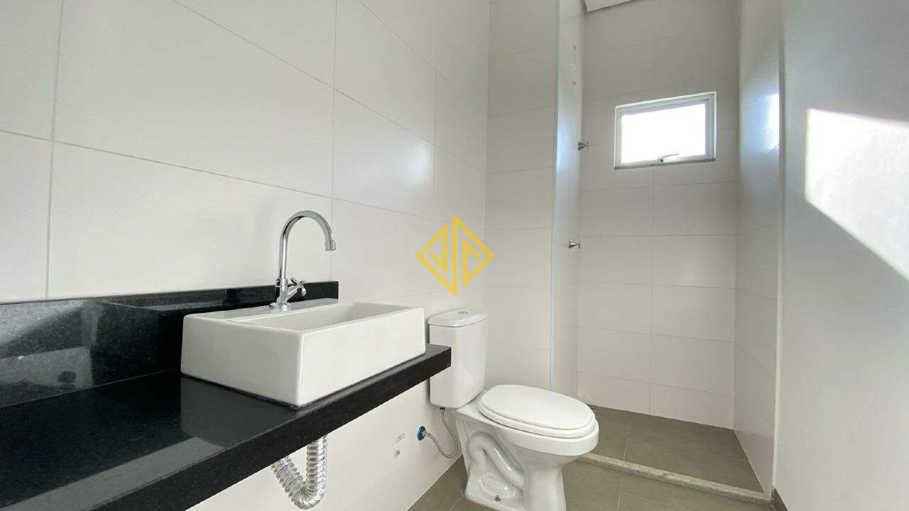 Apartamento à venda com 2 quartos, 76m² - Foto 4